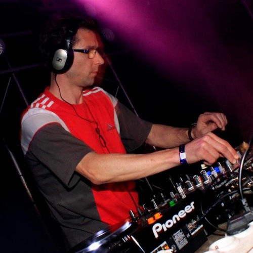 party dj pieter’s avatar