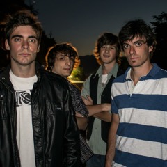 Sonidos de una casa sola.