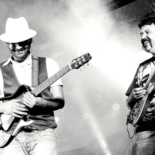 of the song aankhein teri ho ya meri ho by agnee