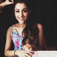Ariana Grande         [2]