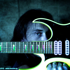 Julian Avril Logvinenko