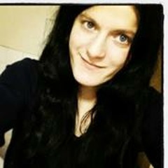 Hayley McGrory Carrie