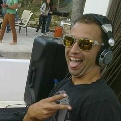 Danny-1-v