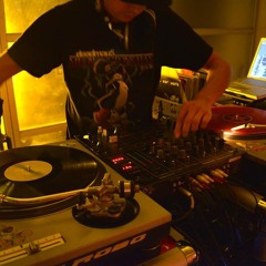 dj nicodemus the evilrobo