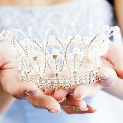 amessofgorgeouschaos