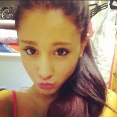 Ariana Grande         ㅗ