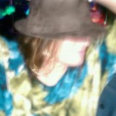 christineurbanek@msn.com