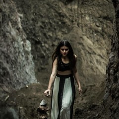 Loriana R Fernández