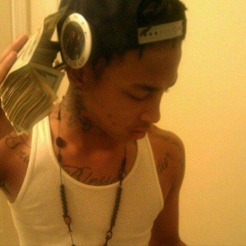 Thuggin Remix LILRELL0BADDAZZ Smg (LISTEN NOW)