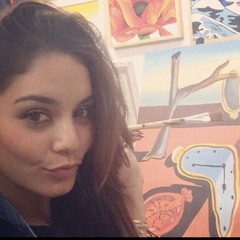 Vanessa Hudgens     ㅡ