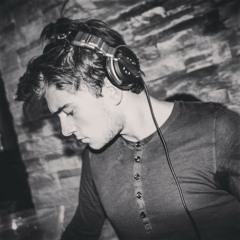 ║Micheal Hamilton║