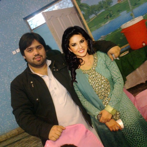 E.m.p.t.i.n.e.s.s -Tune mere jaana
