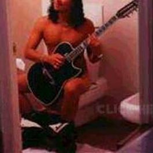 Is kirk hammett gay