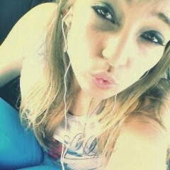 Dominique LuvvssYhuu