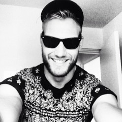 Andrew Tanner 8