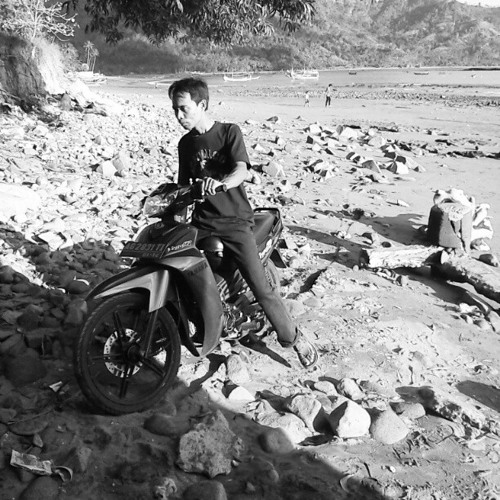 Mendem Kangen - Suliana - House Jingkrak Mendem Kangen 2013.mp3