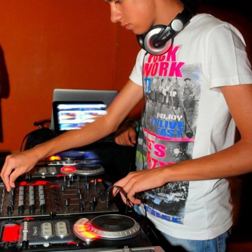 Stream Domaci Mix Za Bleju (DJ Risco) by DJ Rii | Listen online for free on  SoundCloud