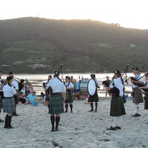 Stream Scotland The Brave, The Black Bear.MP3 by Knysna Pipe Band | Listen  online for free on SoundCloud