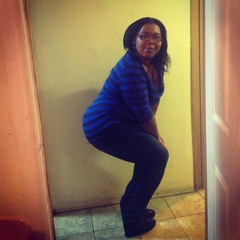 Kelzdeynvu_smokeWife