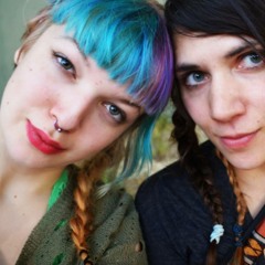 Co-queen, Nani and Lys