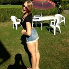 Michelle Holly Davies