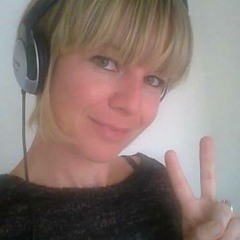 DJ Helen Hunt