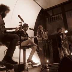 Dance Me to the End of Love - Sinuata Mallan Trio