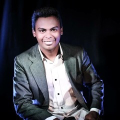 Cantor Esdras Gomes