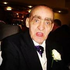 Brett Mini ˚͜˚ Hollyoake