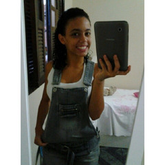 Ana Caroline Menezes