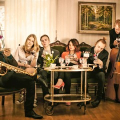 Breakfast & Red Wine