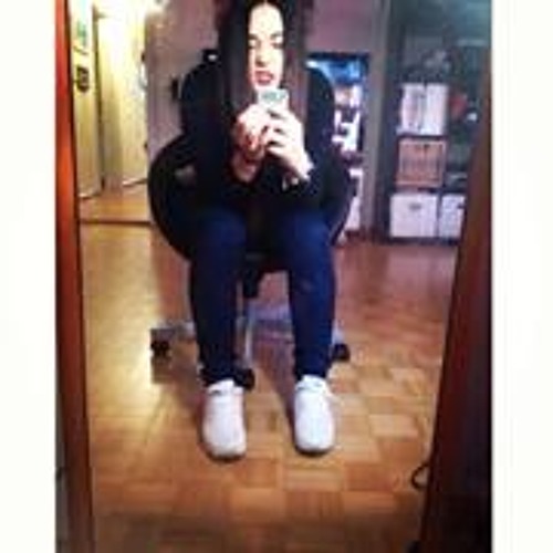 Lea Genc’s avatar