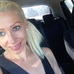 #queenatdayellowpalace