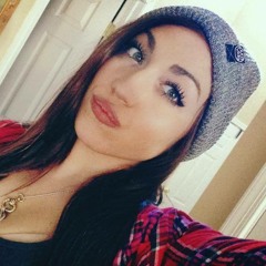 Averie Nicole Agentis