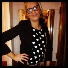 dj_gizmo_reverse_bass_hardstyle_15_min_mix_12-1-10_mp3_2680.mp3