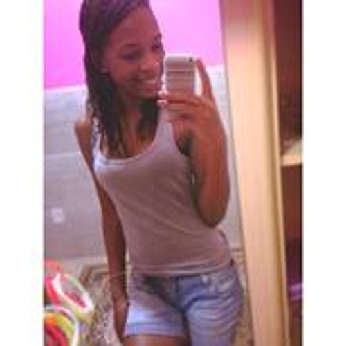 Nayara Moreira 8’s avatar