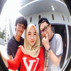 Dina Nadiah S Aburesin