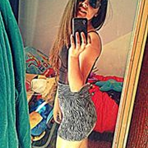 Stream Valeria Alejandra 10 music Listen to songs, albums, playlists