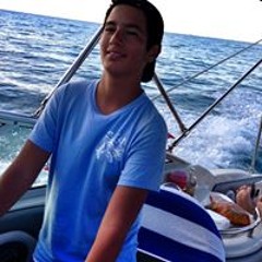 Santiago Benavides G