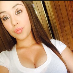 Ayissa Anqelyne Albanez