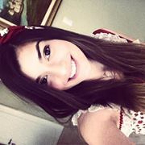 Carolinna Padilha’s avatar