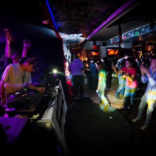 Mana Boom - Stupid Android