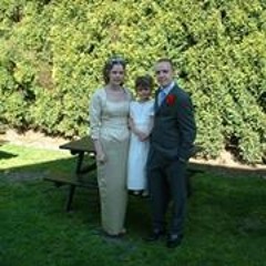 Nicola Allen Was Moulder