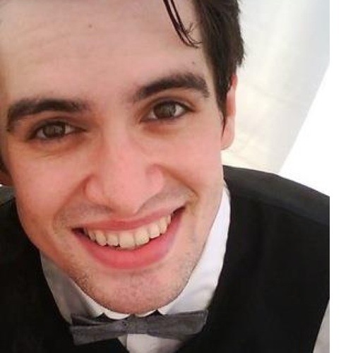 Ури биография. Brendon urie. Брендон ури 2004. Брендон ури 2022. Ури биография.