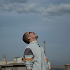 Niki Kushlev - Different Paths
