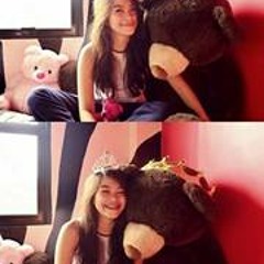 Angela Llorando Madura