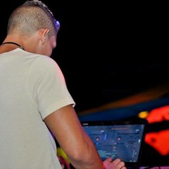 MC KARLINHA - CHAPADÃO DE WHISKY =VS= FUMAÇE - DJ LEO SJM