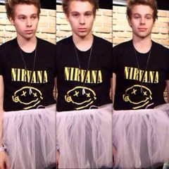 Luke's_Penguin_5SOSFan