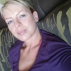 Manu;-*