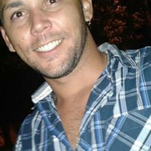 Daniel Santos 428’s avatar